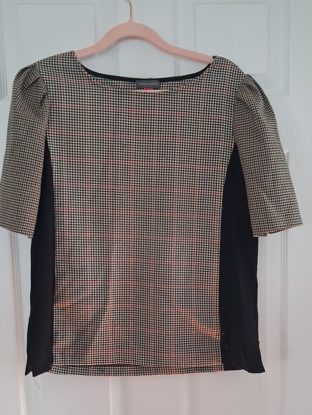 Vince Camuto Black and Cream Houndstooth Short Sleeve Tunic with Side Panels